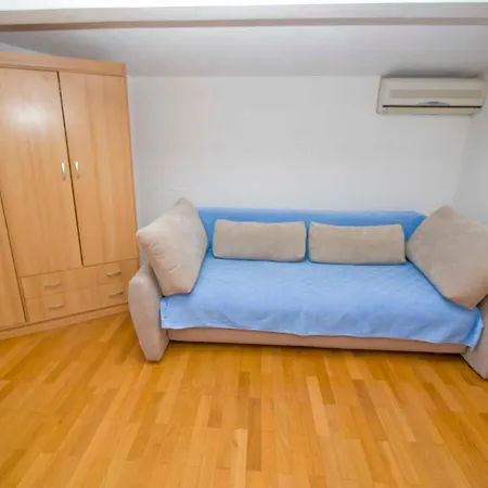 Argusa4 *
